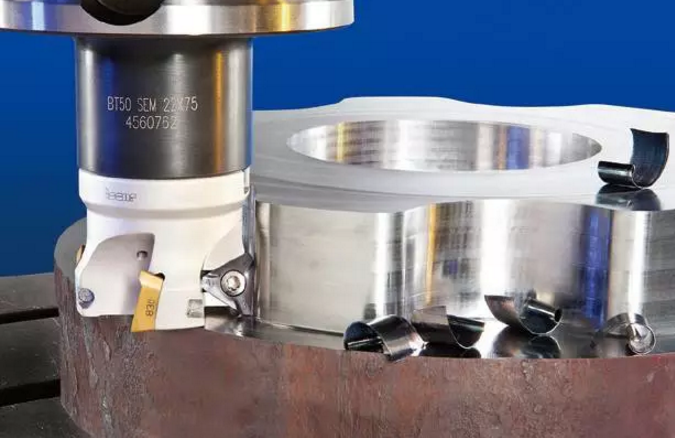 OTT-JAKAB近年來由于刀具材料、刀柄結構以及涂層技術等領域的長足進步。數(shù)控刀具獲得了交飛猛進的發(fā)展。高速切削、干式切削等一些高效環(huán)保的數(shù)控切削技術被越來越廣泛地應用在機械制造領域。