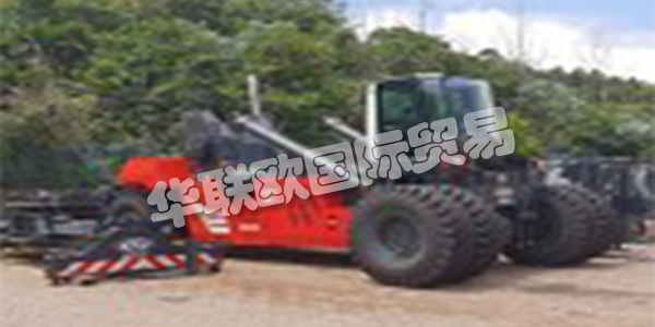 FORKLIFTCENTER BV專業(yè)生產(chǎn)1-60噸的叉車和集裝箱裝卸設(shè)備。在Forkliftcenter，您可以購買，出租和出售叉車。