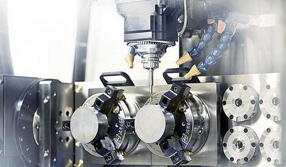 SCHUNK刀具夾持系統(tǒng)對機(jī)加工行業(yè)產(chǎn)生了前所未有的革命性影響。?模塊化夾持系統(tǒng)借鑒其優(yōu)勢，它的作用遠(yuǎn)不止于一個參考基準(zhǔn)，還提供了包括定位、夾持以及接口通用等功能。這種夾持原理如今被認(rèn)為是提高生產(chǎn)效率的最有效的方法之一，廣泛適用于從小型零件到大型零件，從粗加工到裝配應(yīng)用的各種工藝。作為這一技術(shù)的先驅(qū)以及夾持技術(shù)和抓取系統(tǒng)的領(lǐng)導(dǎo)者，SCHUNK始終致力于開發(fā)新的應(yīng)用領(lǐng)域，并在它的模塊化系統(tǒng)中新增了適用于直接夾持工件以及微小型零件的專業(yè)標(biāo)準(zhǔn)模塊。