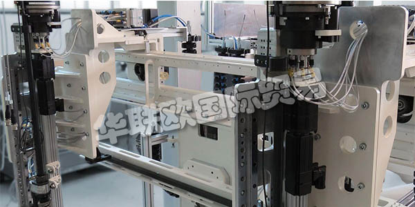 德國DURR品牌的產(chǎn)品主要有：DURR清洗機,DURR壓縮機，壓力容器，輸送機，過濾板，消音器，密封機器人等。